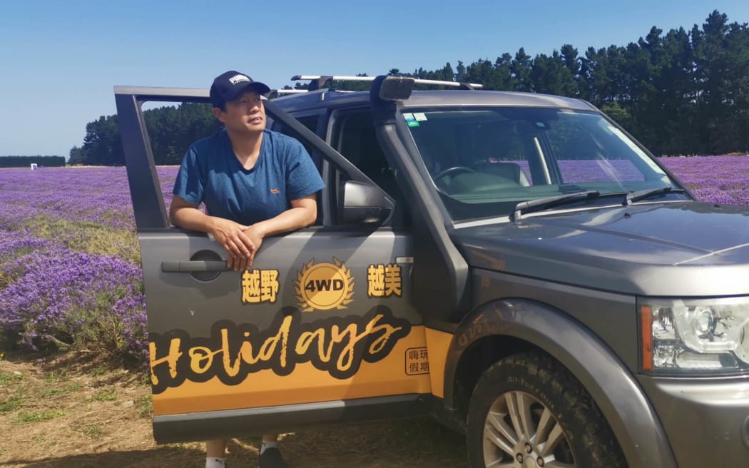 Christchurch Chinese residents traveling in groups in the South Island