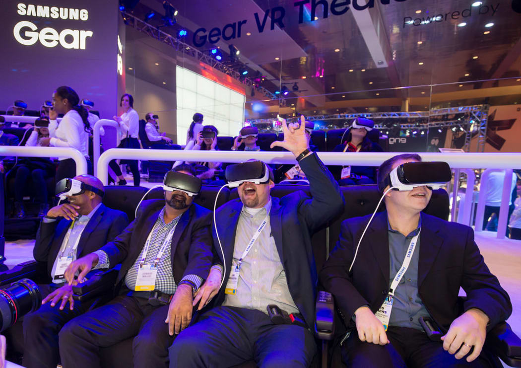 VR