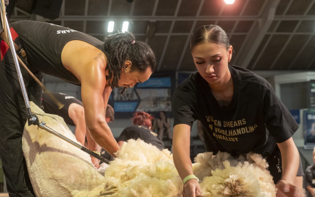 Lucy Elers, of Mataura, added the senior woolhandling title to the junior title she won just 12 months ago.