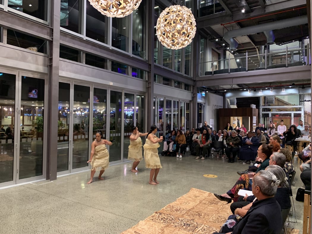 Tulou perform a sneak peak into their full length show, Tinā.