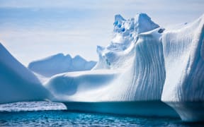 10079779 - antarctic iceberg in the snow. beautiful winter background.