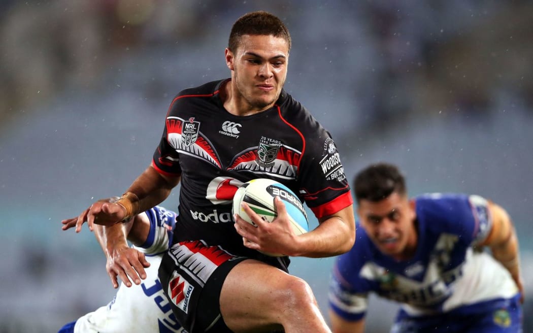 Tuimoala Lolohea in action for the Warriors against the Bulldogs at ANZ Stadium, Homebush, Australia. Sunday 5 September 2015. Photo: Paul Seiser/Photosport.nz