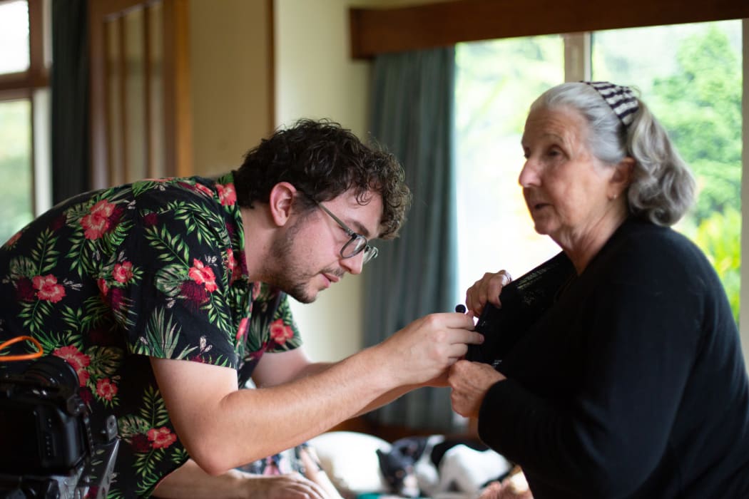 A Fracking Tour of Taranaki / Someday Stories 05 - 03
