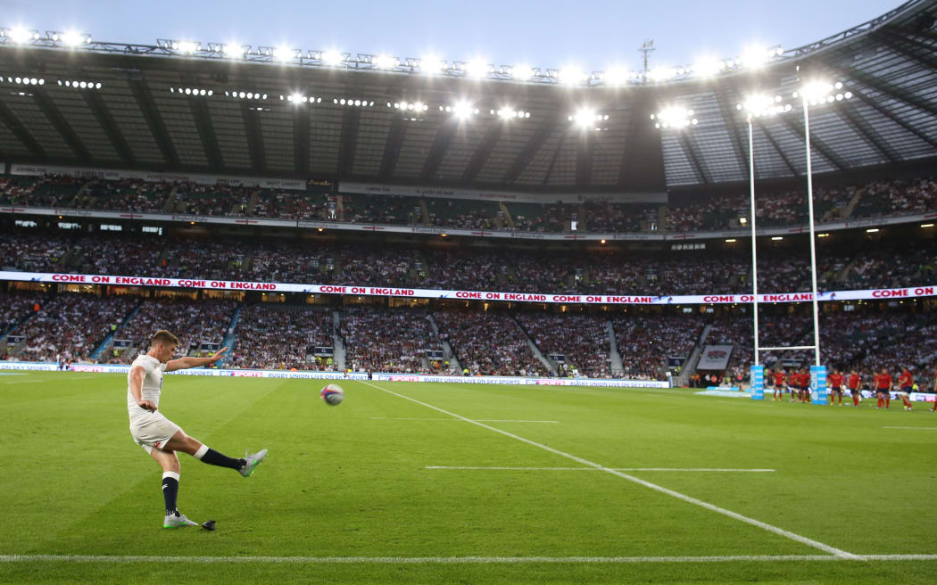 Twickenham is the home ground of English rugby.