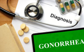 sign and medication re gonorrhoea
