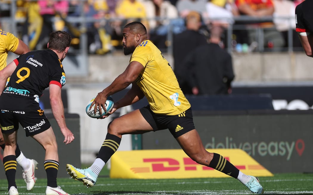 Hurricanes wing Julian Savea
