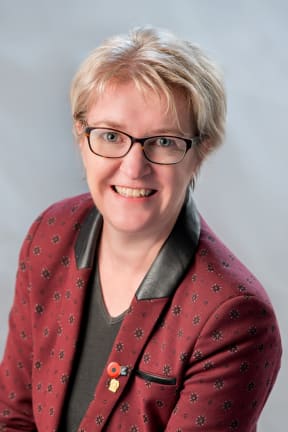 Karen Arnold