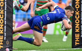Jett Cleary dives over for a try. The Knock On Effect NSW Cup Rugby League. One New Zealand Warriors v South Sydney Rabbitohs.
