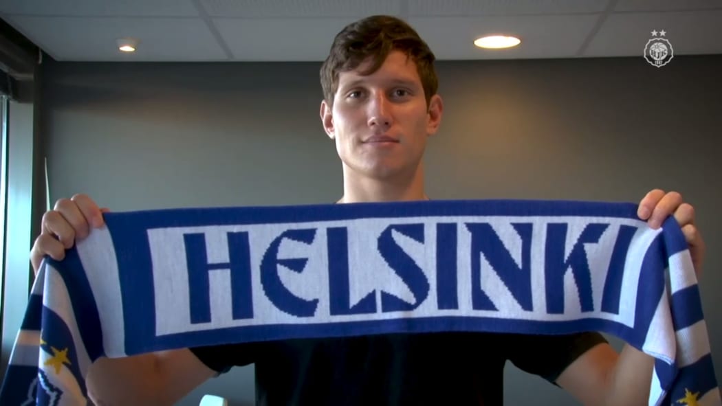 PNG winger David Browne has signed for Finnish football club HJK Helsinki.