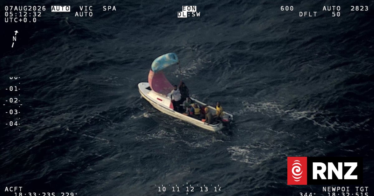 Missing boat with six aboard found by NZ Air Force plane