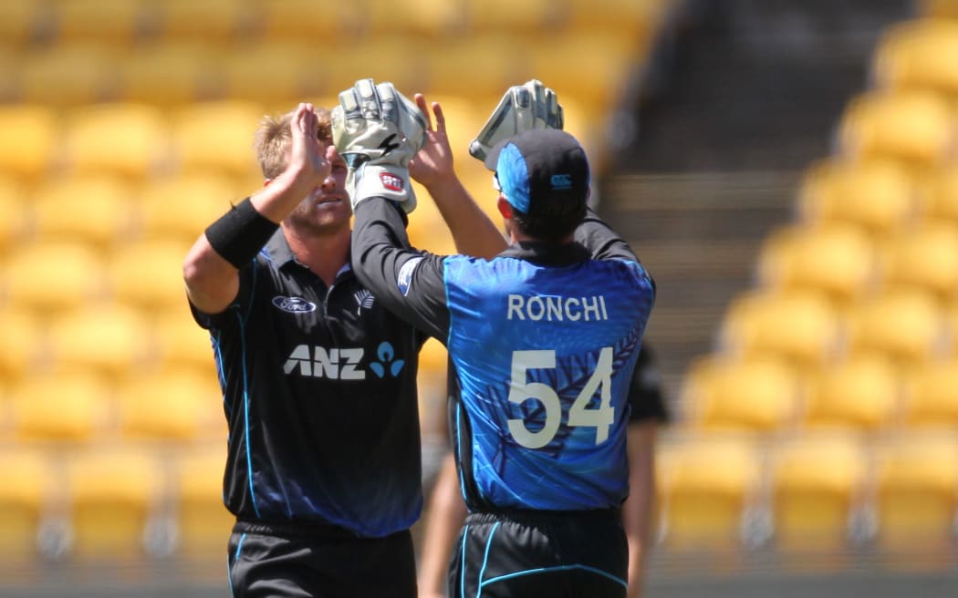 Cory Anderson celebrates the wicket of Lahiru Thirimanne