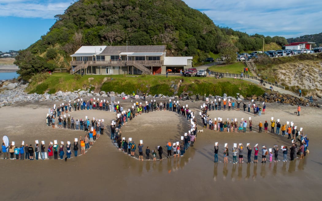 Mangawhai Beach protest meeting over McCallum Bros sand mining