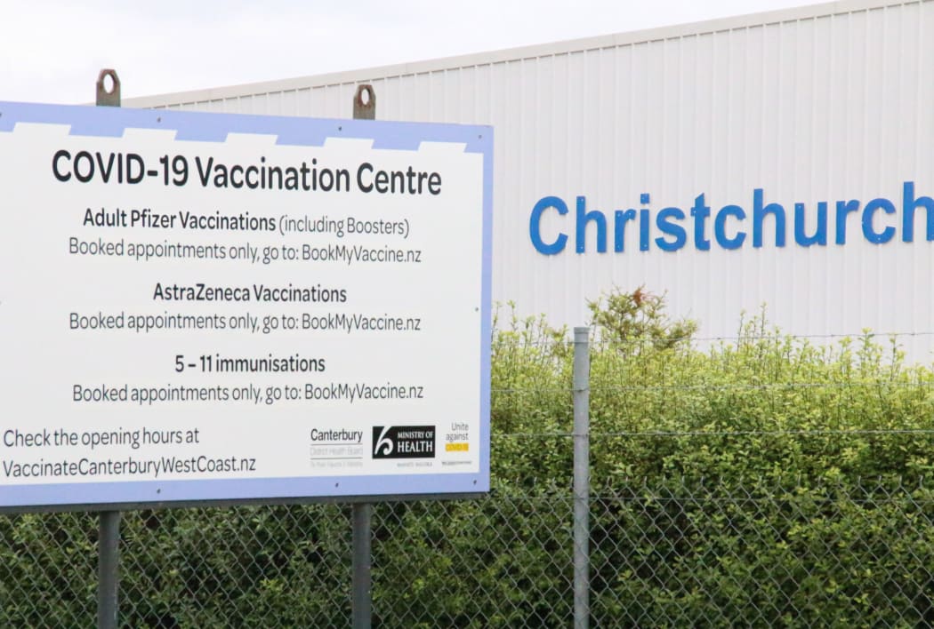 CHRISTCHURCH, NEW ZEALAND - 2022/02/23: A billboard is outside a vaccination center in Christchurch.
Covid-19 cases are drastically rising across New Zealand.