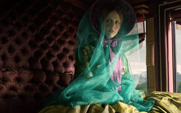 FRANKENSTEIN. Mia Goth as Elizabeth in Frankenstein. Cr. Ken Woroner/Netflix © 2025.