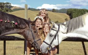 Bachelor of Veterinary Science students Charlotte Stenberg (left), Rebecca Weal (centre) and Alexandra Moss (right).