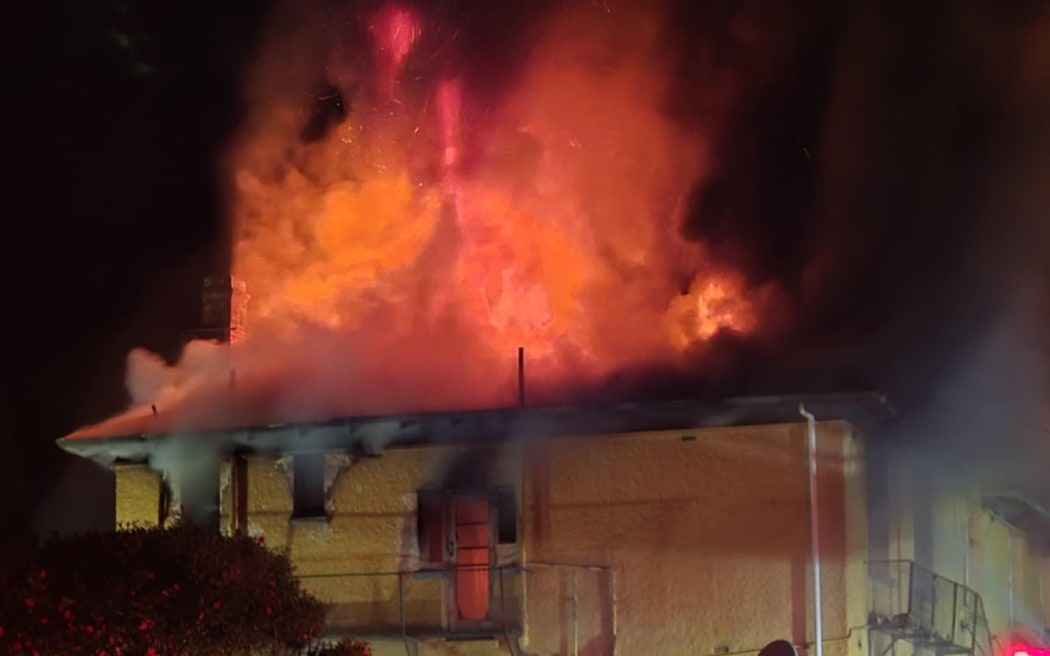 Firefighters have been  battling a large fire at a country pub and hotel in south Taranaki.