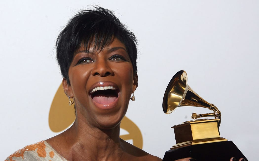 Natalie Cole with her Grammy for Still Unforgettable.