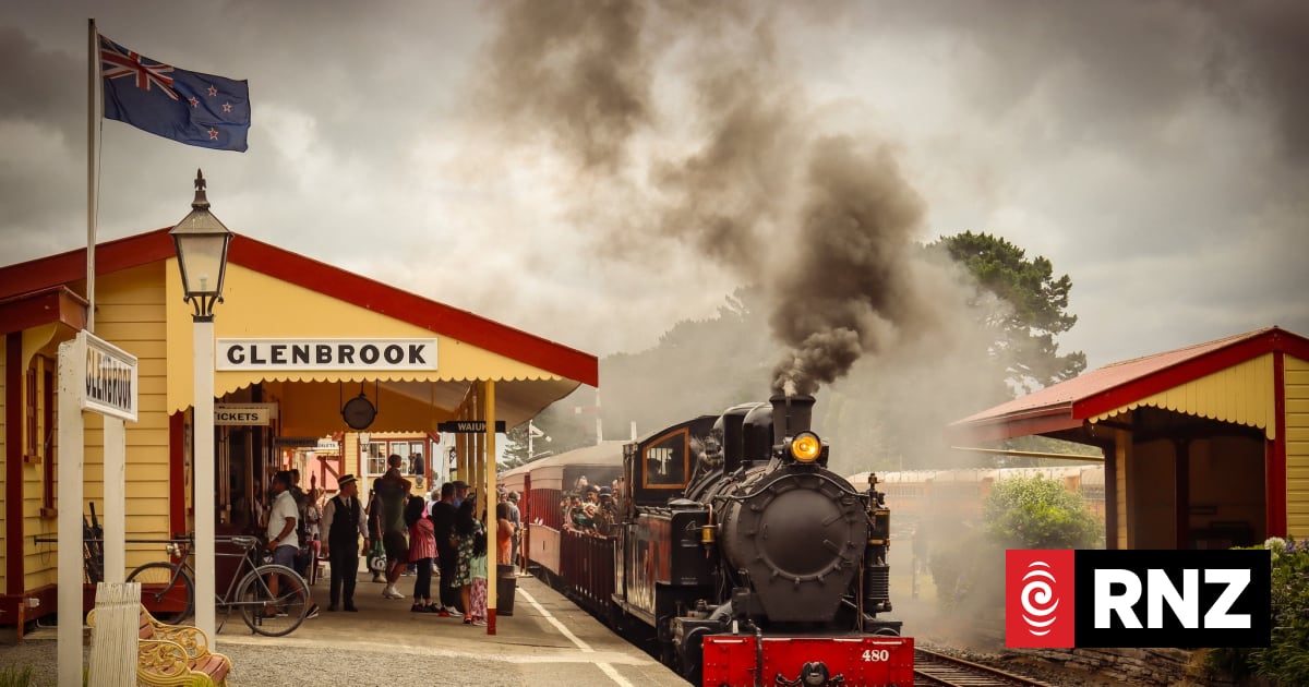 One seriously injured after explosion in steam engine train at ...