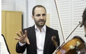 Violin teacher Robin Wilson