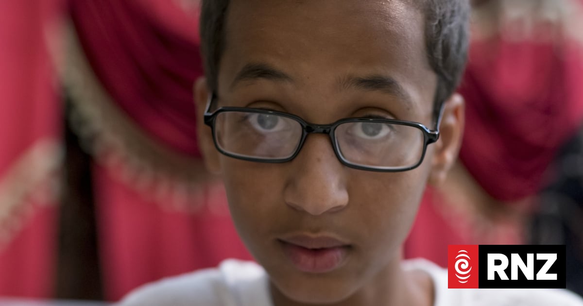 US clock boy seeks $15m redress | RNZ