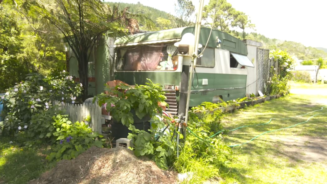 Geoff and Maureen Ward's caravan isn't the only one parked full-time on campgrounds, with other families also saying they're in the same situation.