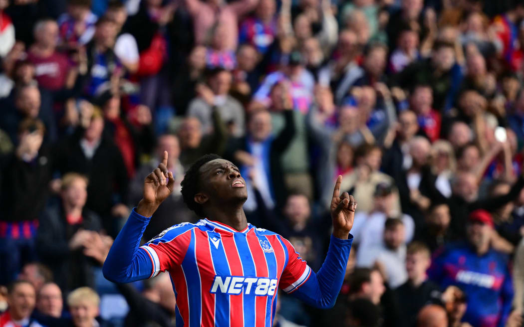 Crystal Palace's English striker Eddie Nketiah celebrates.