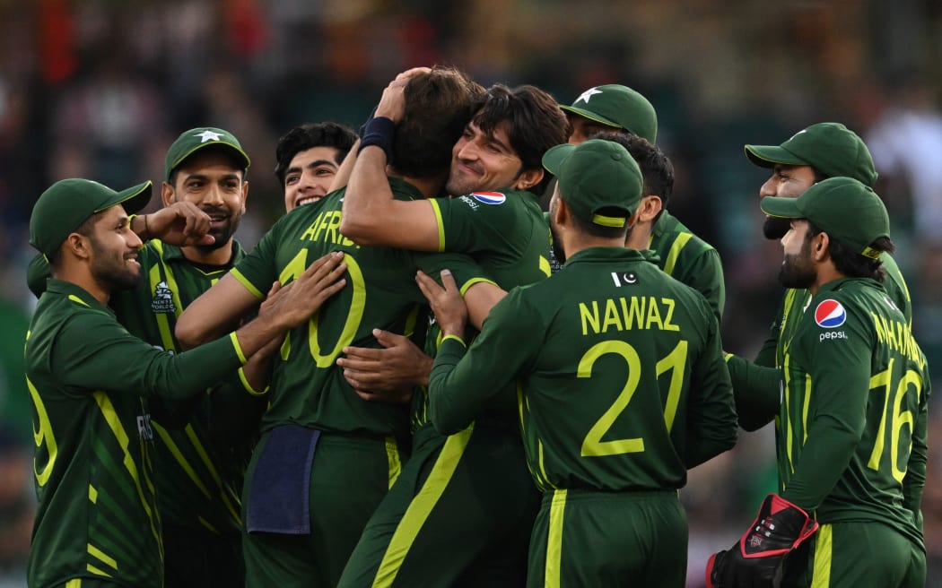 Pakistan players celebrate