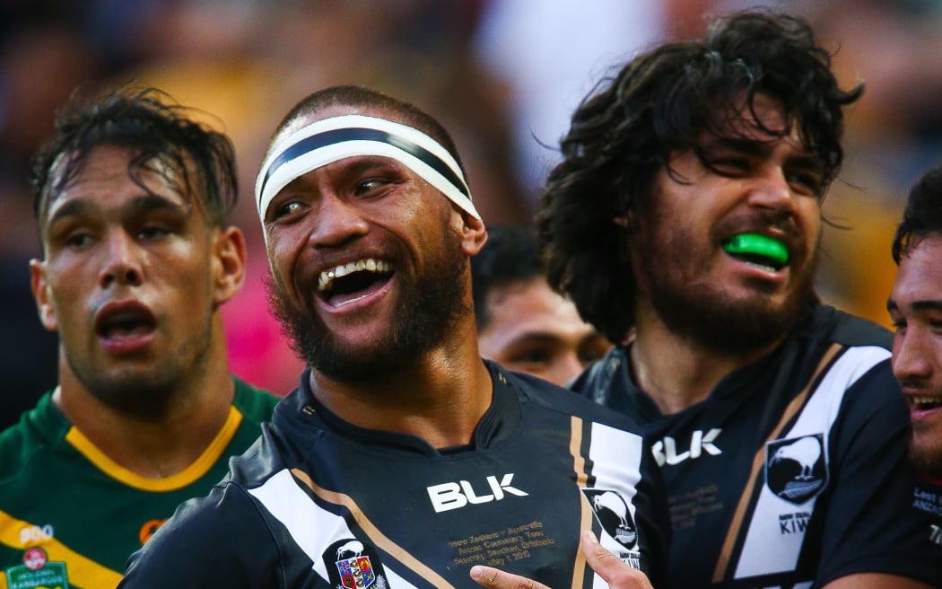 Manu Vatuvei celebrates his second try