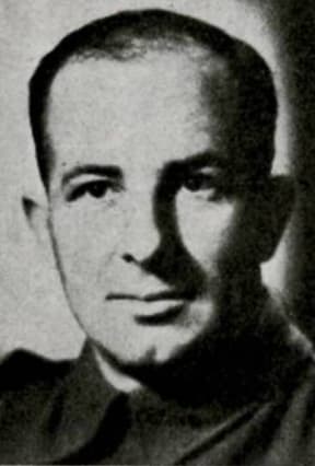 A photo of Gordon Watson in army uniform.
