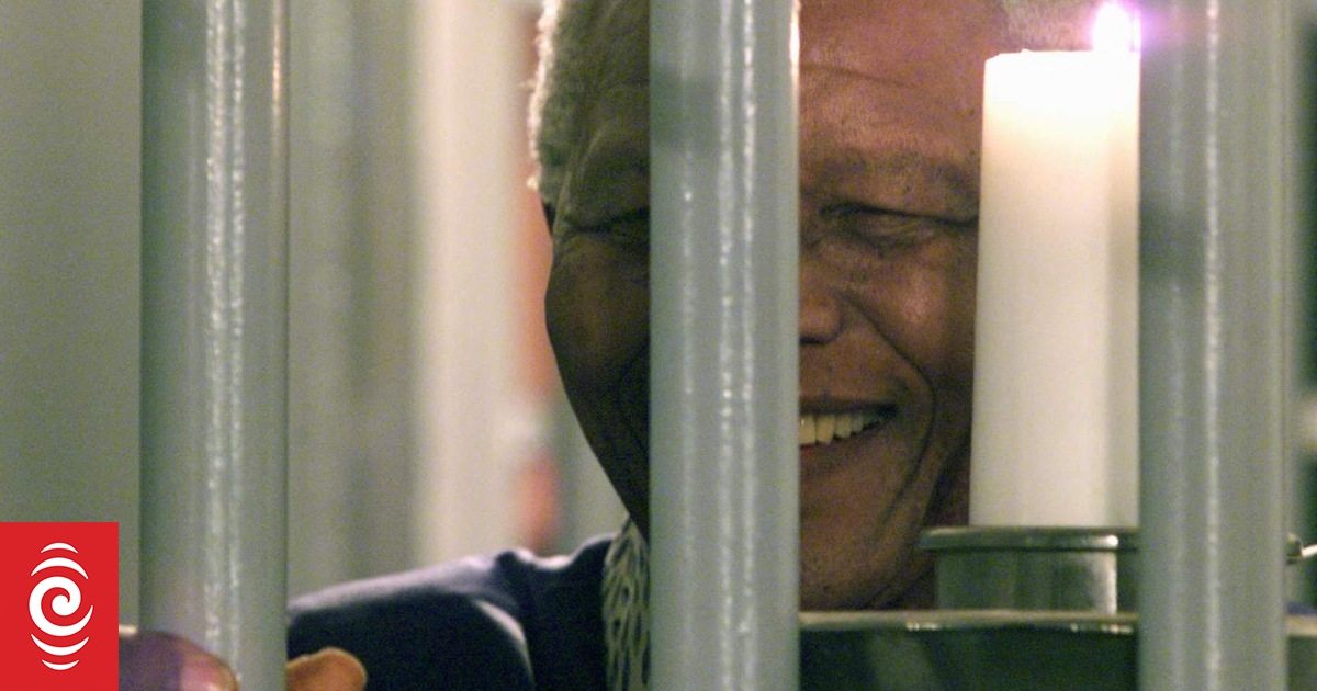 South Africa Urges Halt To Nelson Mandelas Robben Island Prison Cell Key Auction Rnz News