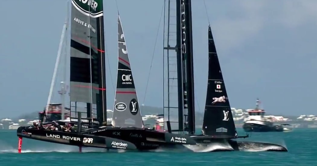 The collision between Softbank Team Japan and Landrover BAR.