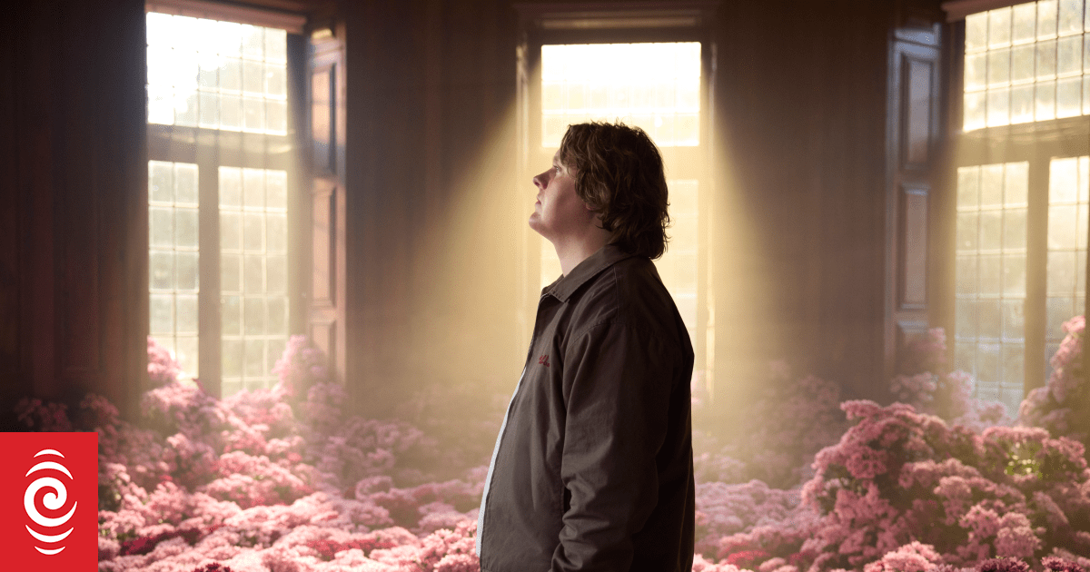 British musician Lewis Capaldi is coming to New Zealand