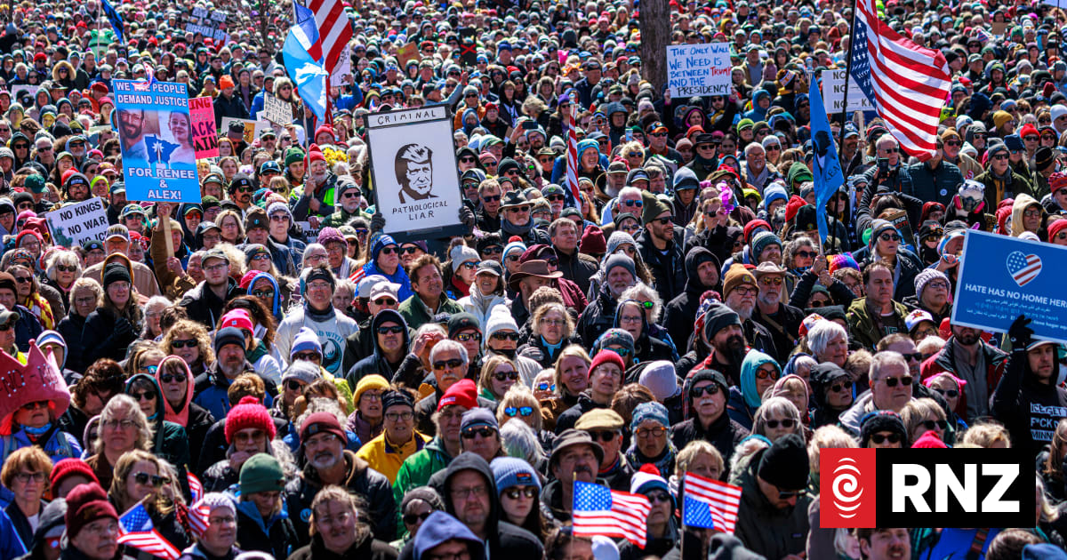 Anti-Trump rallies pop up in thousands of US cities for 'No Kings ...