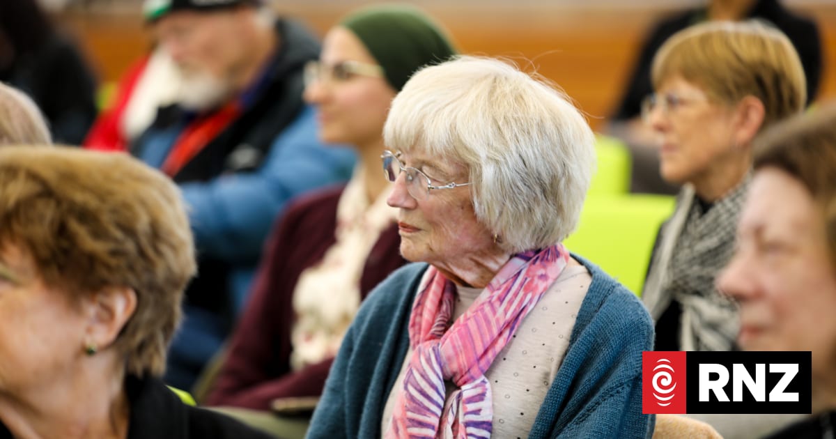 Older kiwis struggle with basic living expenses: 'We are living in a very bad time'