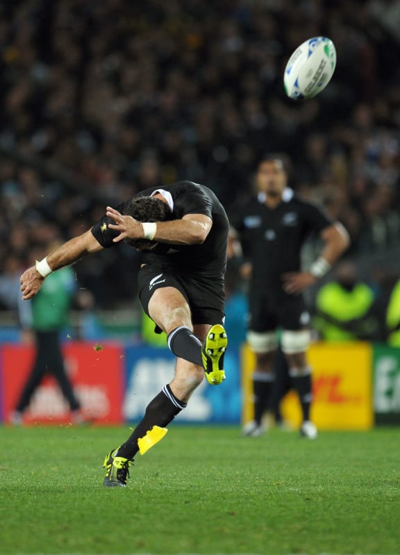All Blacks kicker Stephen Donald kicks the winning penalty during the All Blacks v France IRB Rugby World Cup 2011 final at Eden Park, Auckland, New Zealand on Sunday, 23 October 2011. Photo: Dave Lintott / photosport.co.nz