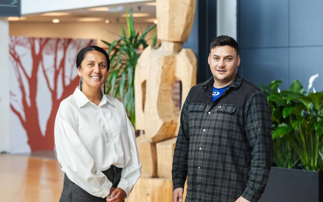 Jasmine Arthur and Te Rauparaha Horomona, the curators of the new exhibition Mutumutu ki Mukukai Freshwater to Salt Water.