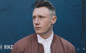Louis Baker covers Prince's Purple Rain