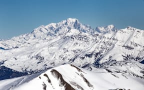 View of the Mont Blanc in the French Alps. From the Col Nord des Lacs in Saint Sorlin d Arves. December 2021. Photograph of Benjamin Polge / Hans Lucas.
Vue du Mont Blanc dans les Alpes Francaises. Depuis le Col Nord des Lacs a Saint Sorlin d Arves. Decembre 2021. Phographie de Benjamin Polge / Hans Lucas (Photo by Benjamin Polge / Hans Lucas / Hans Lucas via AFP)