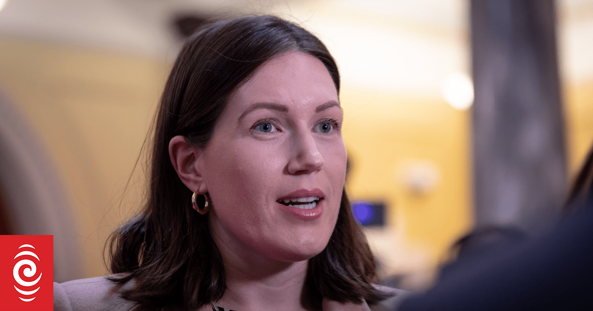 Employers back plan to replace Holidays Act, unions push back