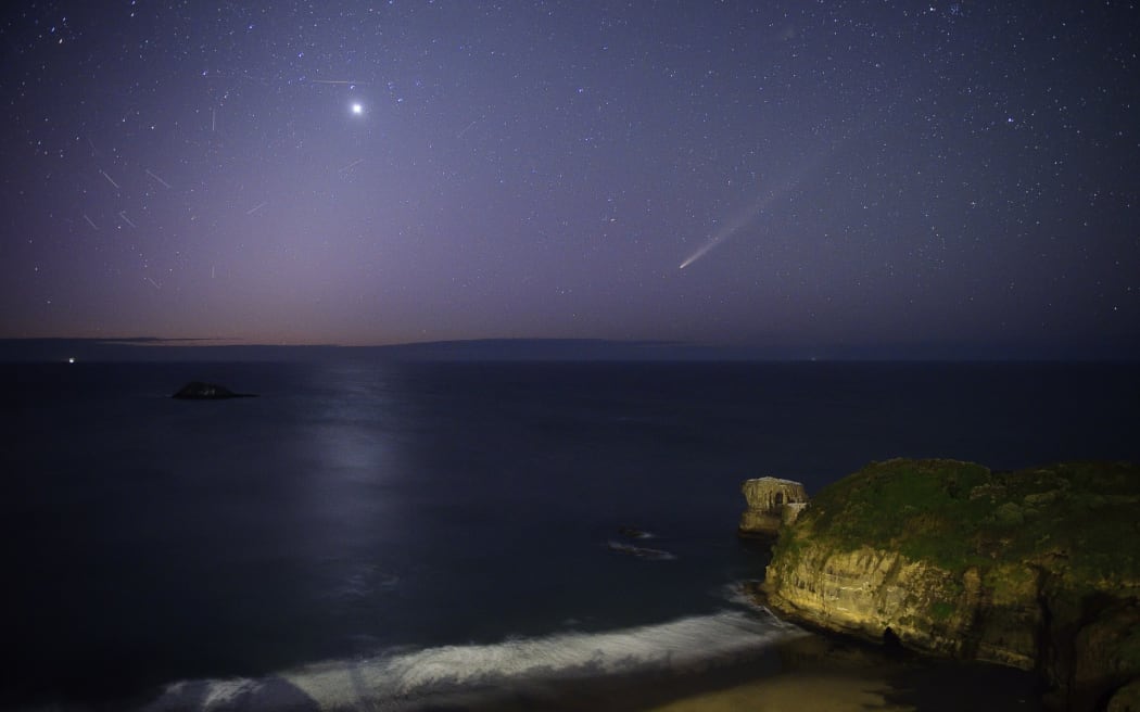 Stanley Cheng captured this shot at Muriwai Beach on 19 October.