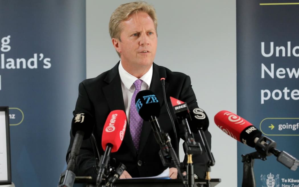 Minster for Trade and Investment Todd McClay at a stand up on trade and investment at the Beauty Lab Collective in Auckland on 27 November 2025.