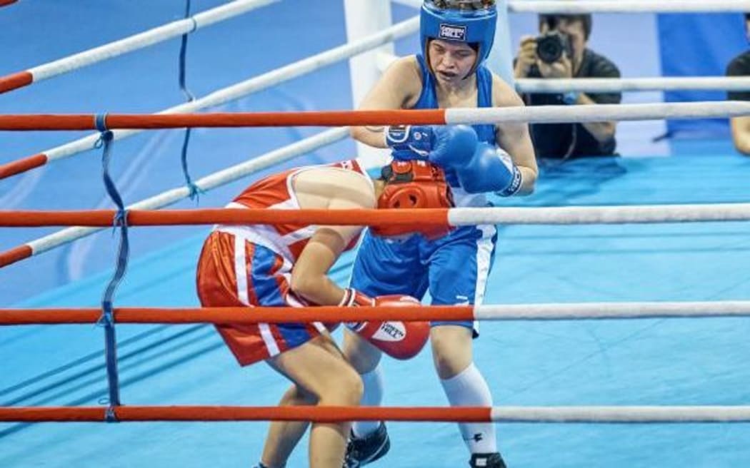 NZ amateur boxer in blue