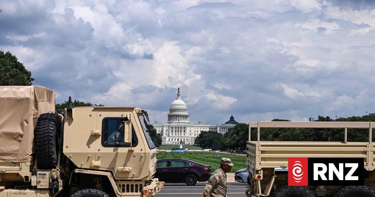 Trump orders 800 National Guard deployed in Washington DC mission | RNZ