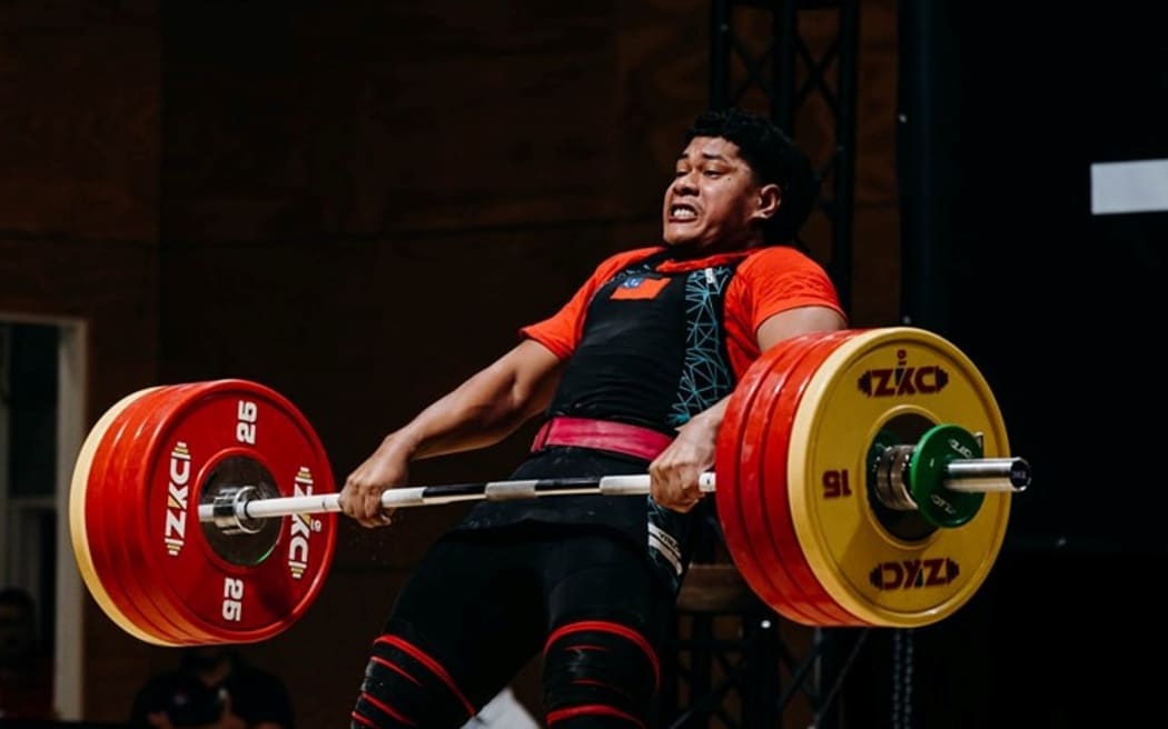 Don Opeloge competing in the New Zealand National Championships at Mount Maunganui