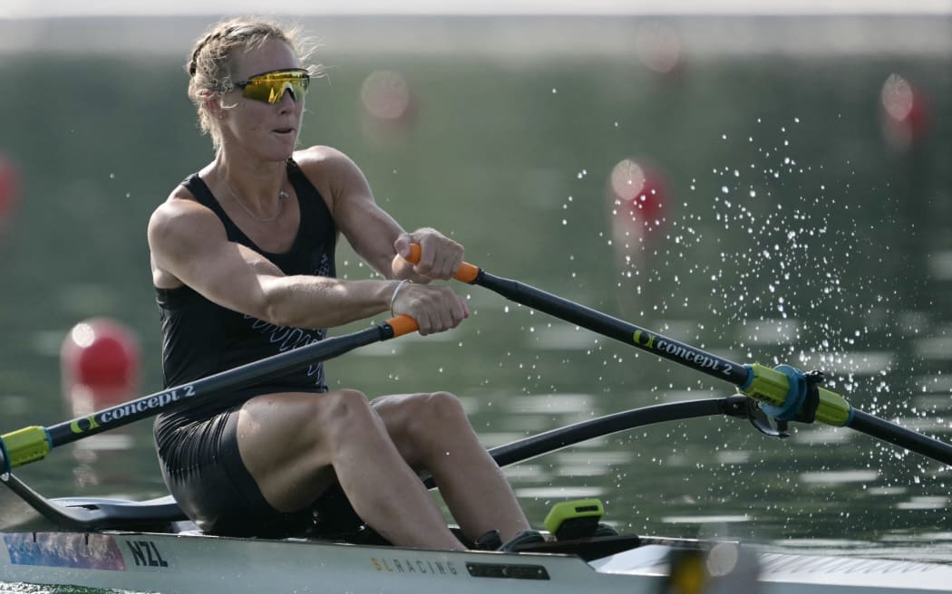 New Zealand's Emma Twigg competes in the women's single sculls quarterfinals rowing competition at Vaires-sur-Marne Nautical Centre in Vaires-sur-Marne during the Paris 2024 Olympic Games on July 30, 2024. (Photo by Bertrand GUAY / AFP)