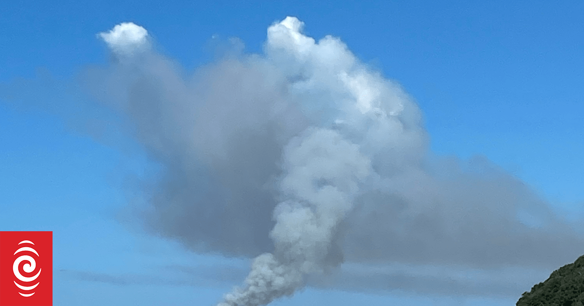 Einspruch gegen Drohneneinsatz, da die Löscharbeiten am Coromandel-Brand ...