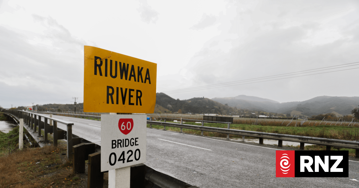 Live weather: Heavy rain and road closures hit holiday travellers