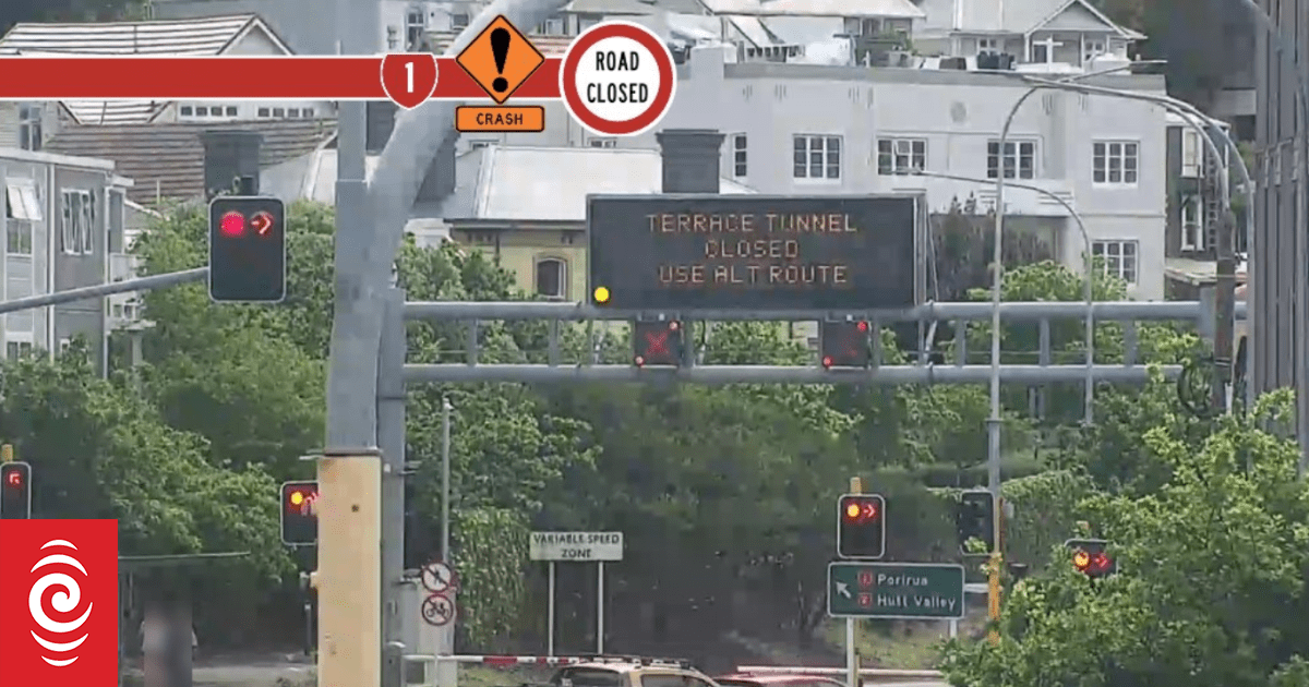 Wellington's Terrace Tunnel reopens after crash
