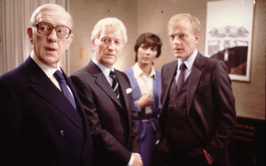 Alec Guinness (Smiley), Barry Foster (Saul Enderby), Lucy Fleming (Molly Meakin) and Michael Byrne (Peter Guillam) in Smiley's People (1982).