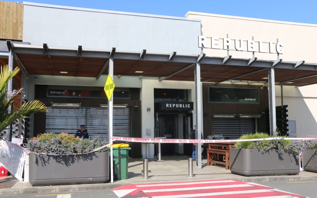 Republic Bar in Mānukau